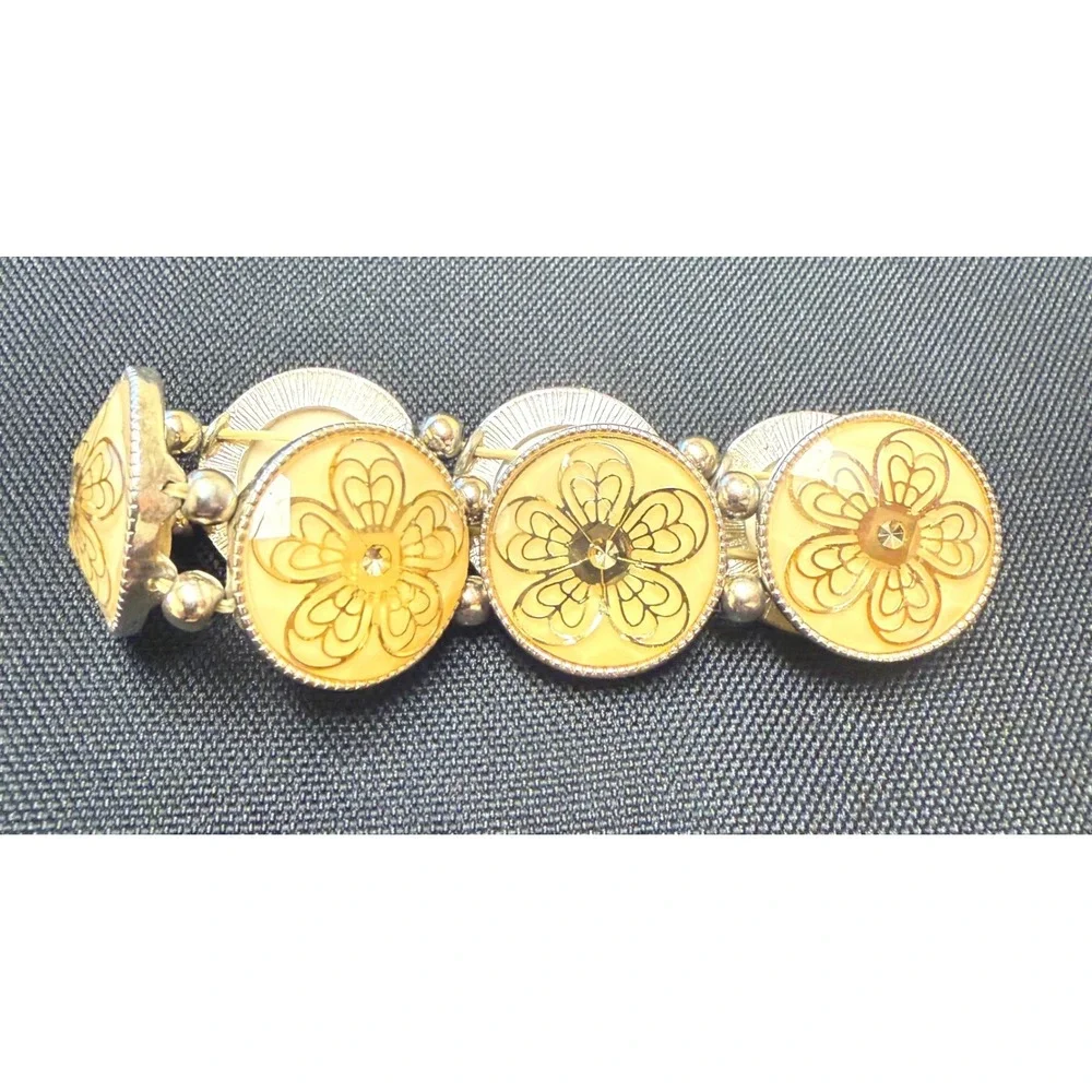 Vintage‎ Floral Etched Cream Cabochon Rhinestone Silver Tone Stretch Bracelet